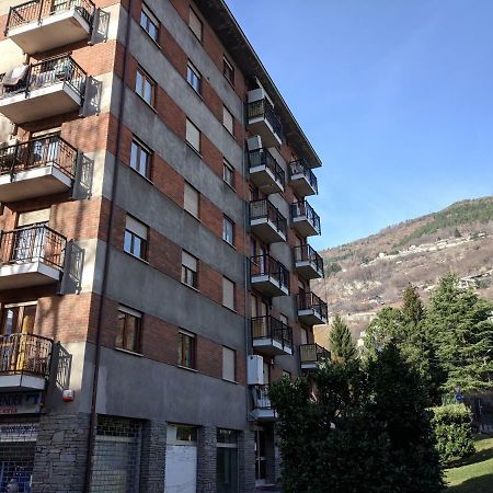 Casa Della Nonna: Cozy Stay with Free Parking and Self Check-In Aosta Exterior photo